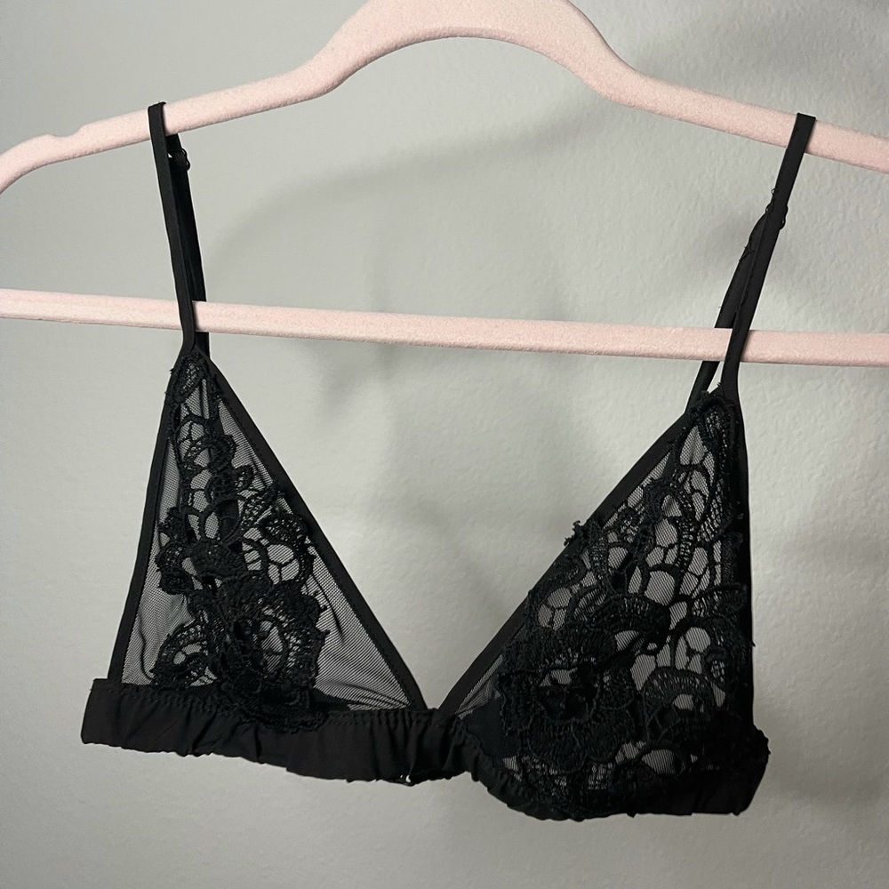 Black lace bra